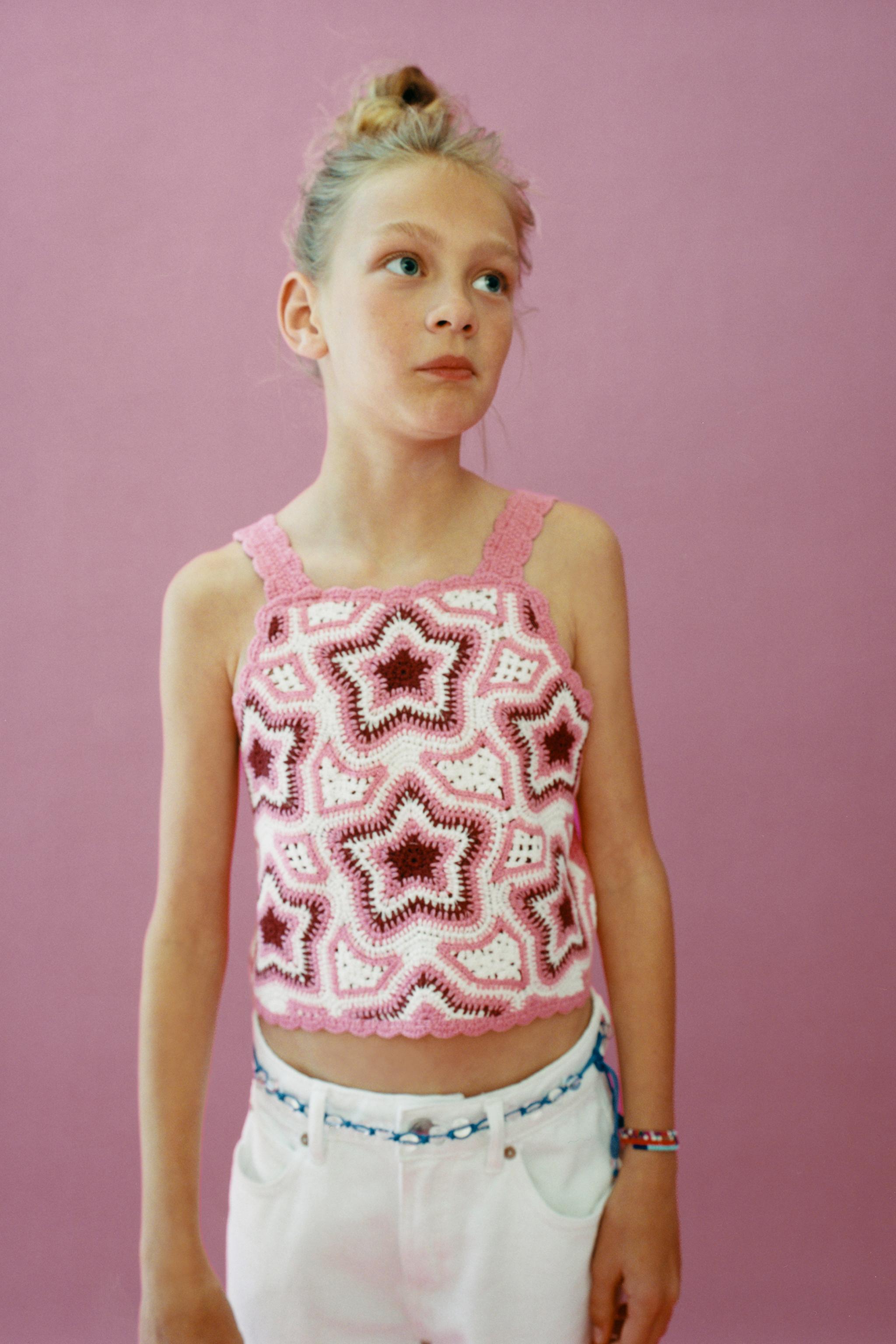 STAR CROCHET KNIT TOP